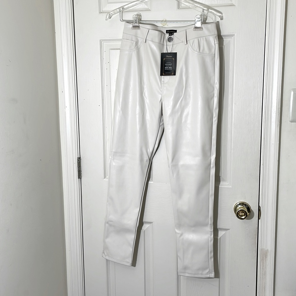 NWT Cream High Waist Faux Leather Pant Size Large